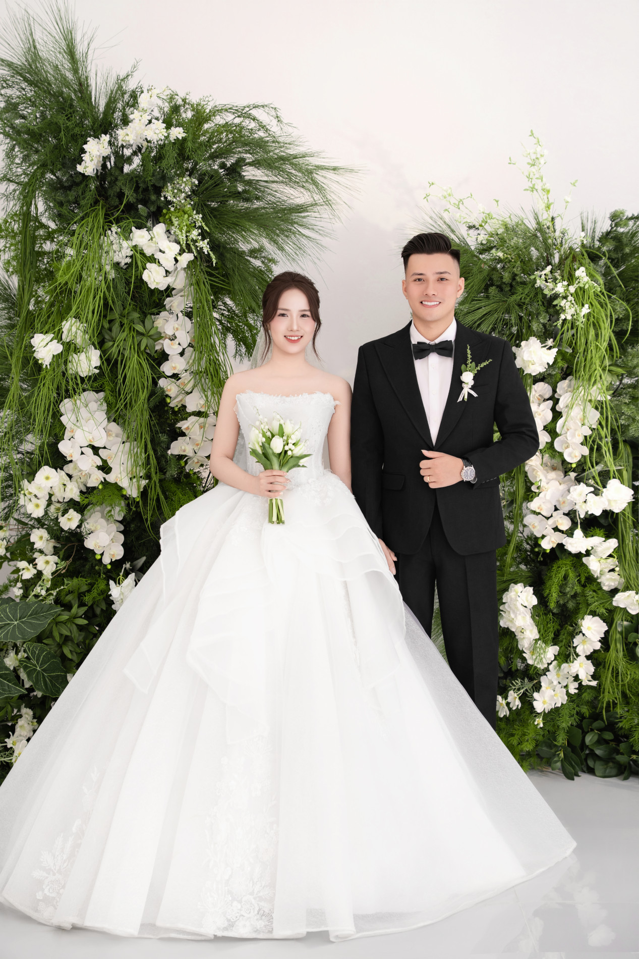 THẾ ANH – ĐẶNG LY